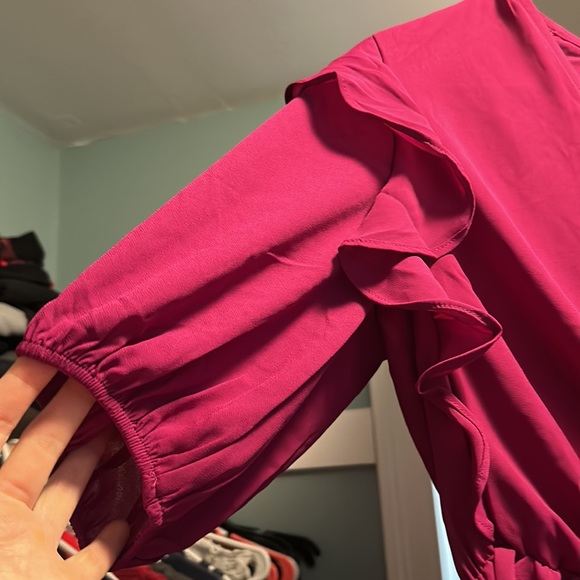 Women’s Express flutter detail 3/4 Blouse - Picture 3 of 7